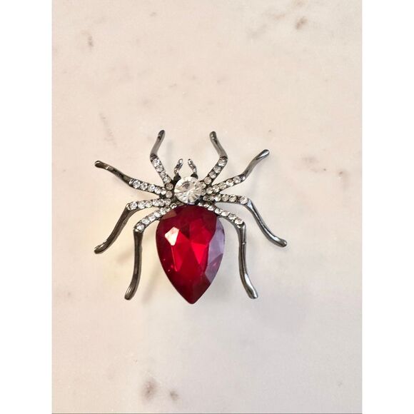 Halloween Ruby red rhinestone spider brooch - Picture 2 of 2